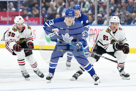 Blackhawks Maple Leafs Hockey