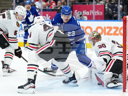 Blackhawks Maple Leafs Hockey