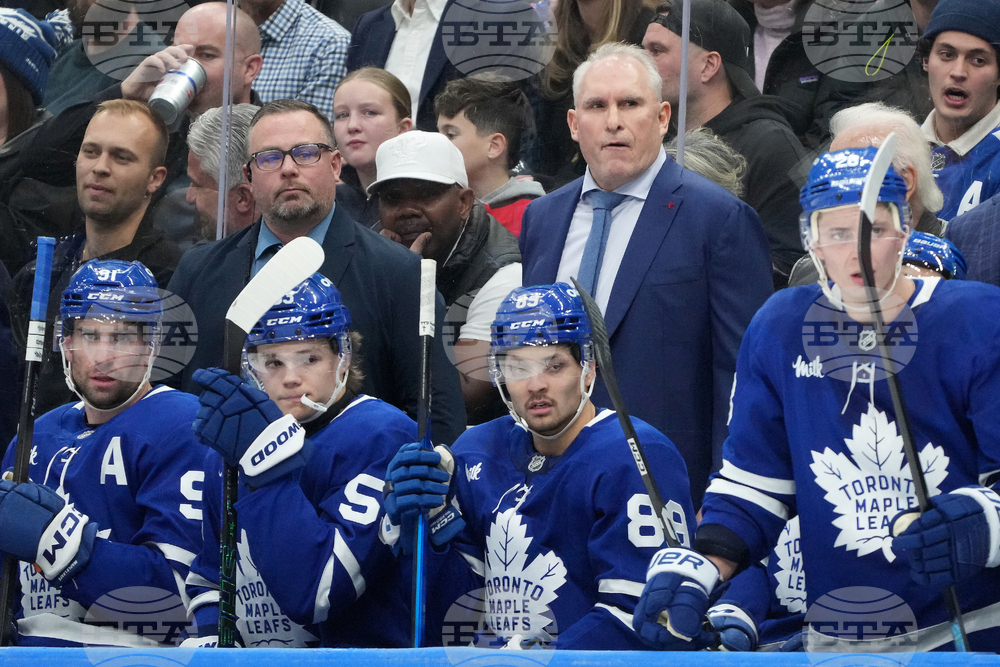 Blackhawks Maple Leafs Hockey