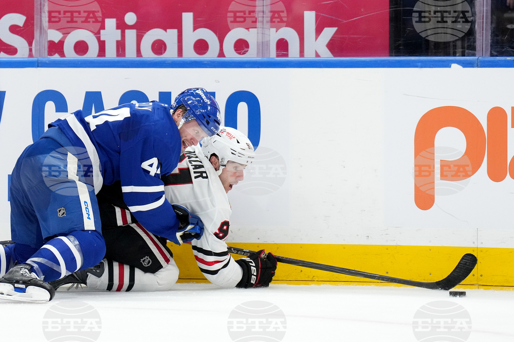 Blackhawks Maple Leafs Hockey