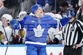 Blackhawks Maple Leafs Hockey