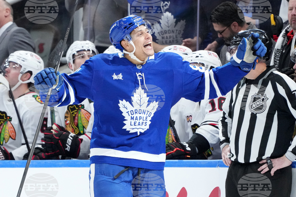 Blackhawks Maple Leafs Hockey