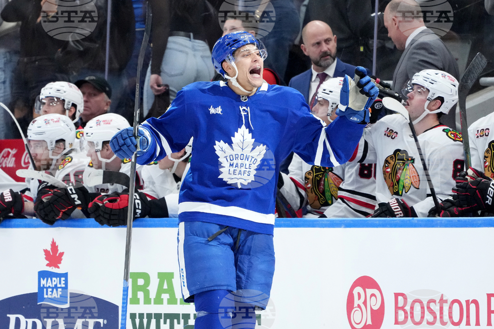 Blackhawks Maple Leafs Hockey