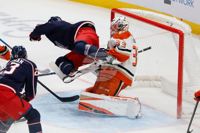 Отборът на Кълъмбъс спечели срещу Анахайм след продължение в мач от Националната хокейна лига