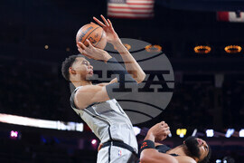 Knicks Spurs Basketball