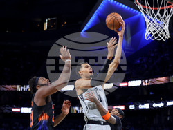 Knicks Spurs Basketball