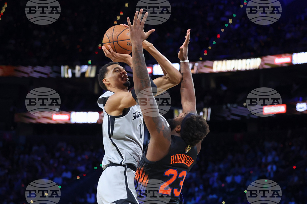 Knicks Spurs Basketball