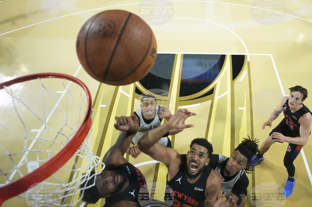 Knicks Spurs Basketball