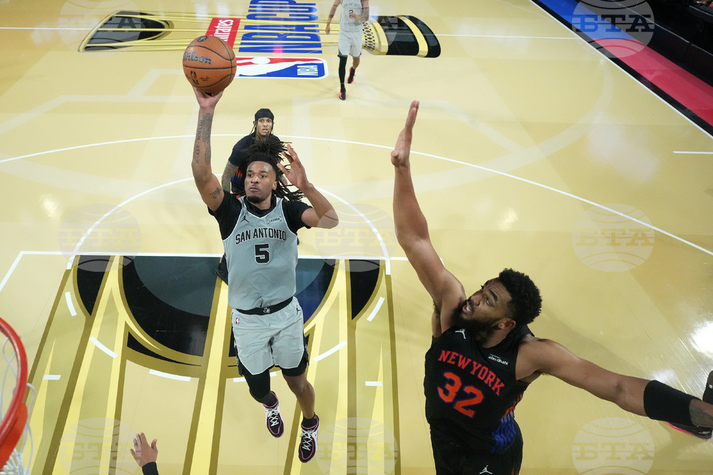 Knicks Spurs Basketball