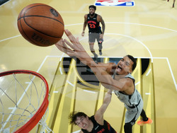 APTOPIX Knicks Spurs Basketball