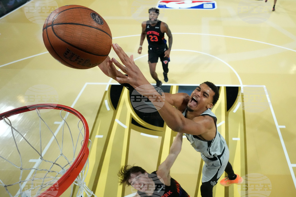 APTOPIX Knicks Spurs Basketball