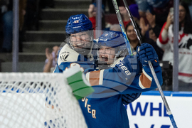 PWHL Charge Goldeneyes Hockey