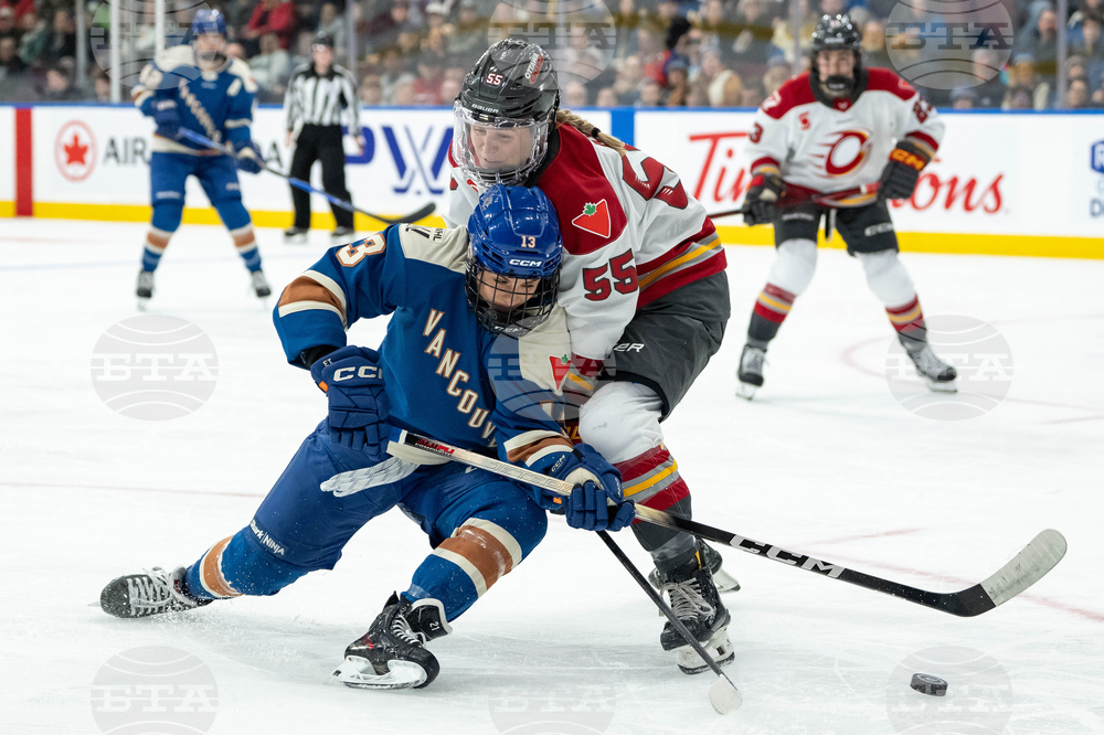 PWHL Charge Goldeneyes Hockey