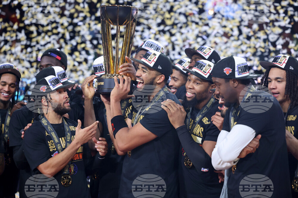 Knicks Spurs Basketball