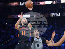 Knicks Spurs Basketball