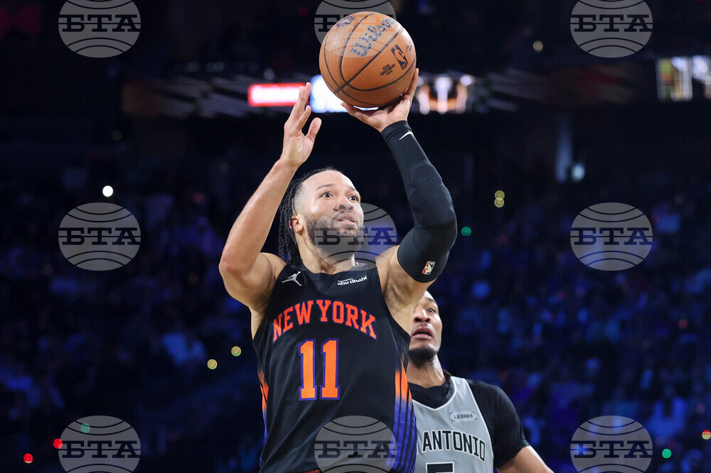 Knicks Spurs Basketball