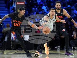 Knicks Spurs Basketball