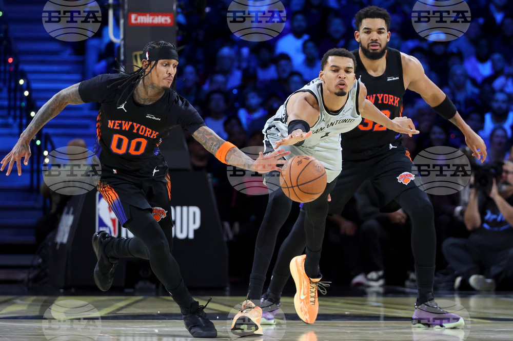 Knicks Spurs Basketball