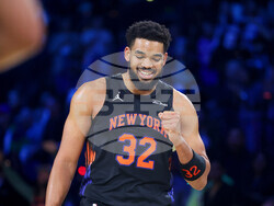 Knicks Spurs Basketball