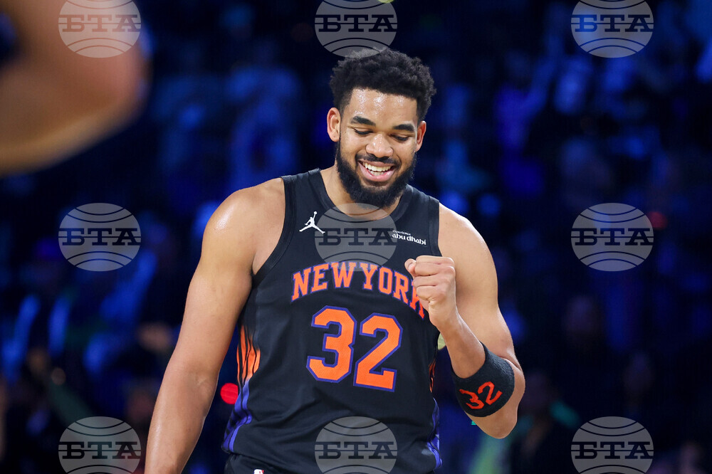 Knicks Spurs Basketball