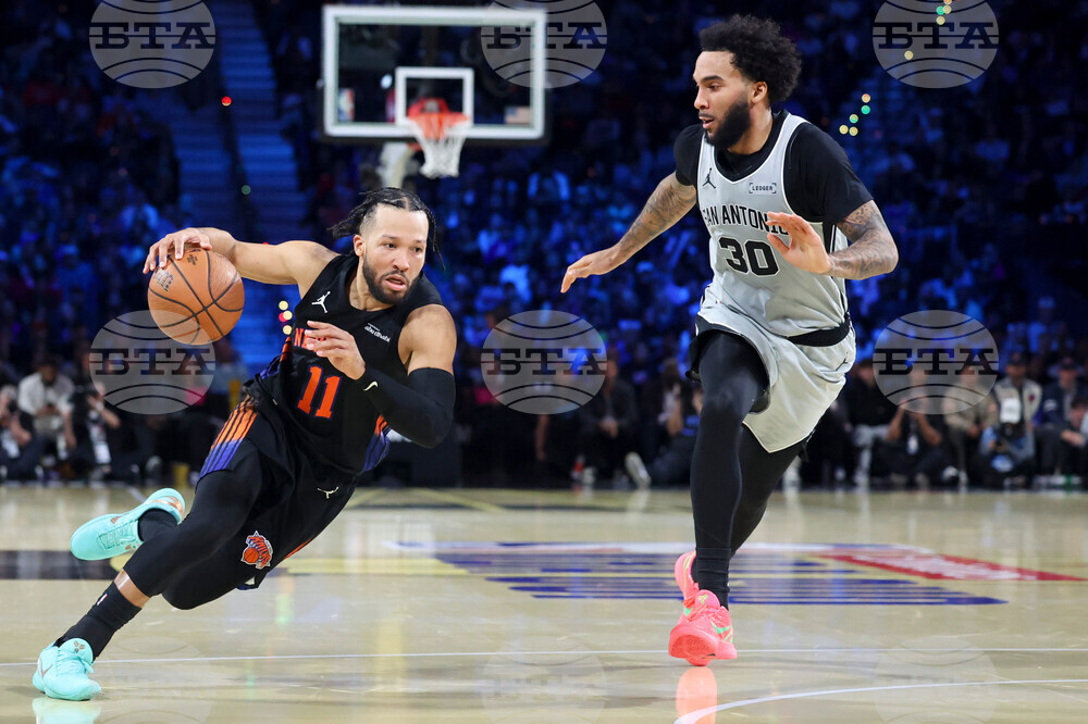 Knicks Spurs Basketball