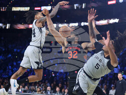 Knicks Spurs Basketball