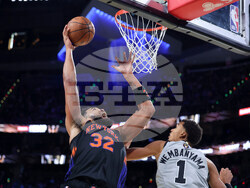 Knicks Spurs Basketball