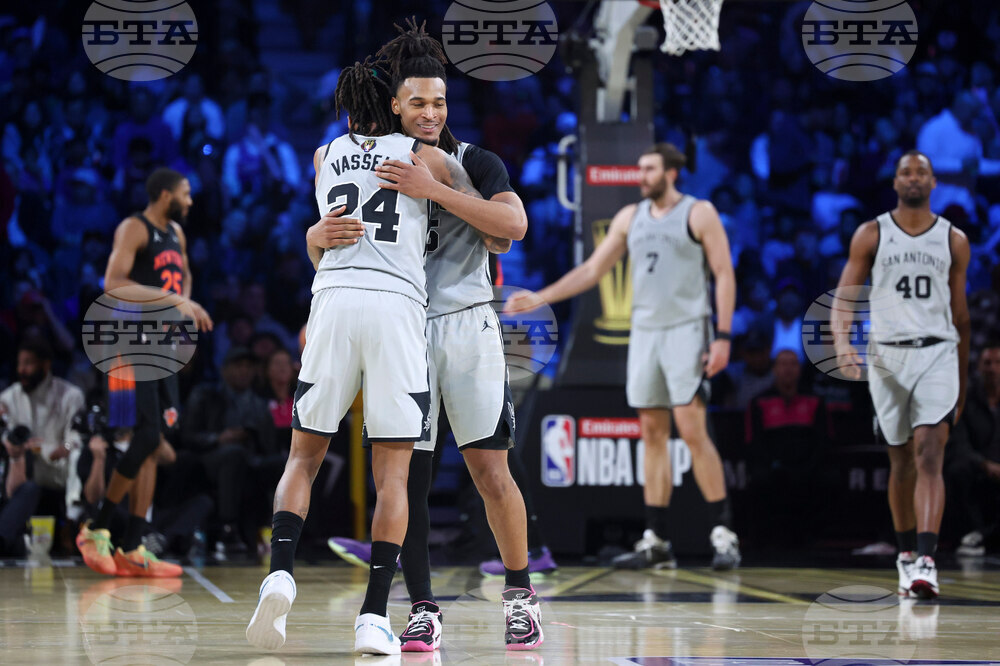 Knicks Spurs Basketball