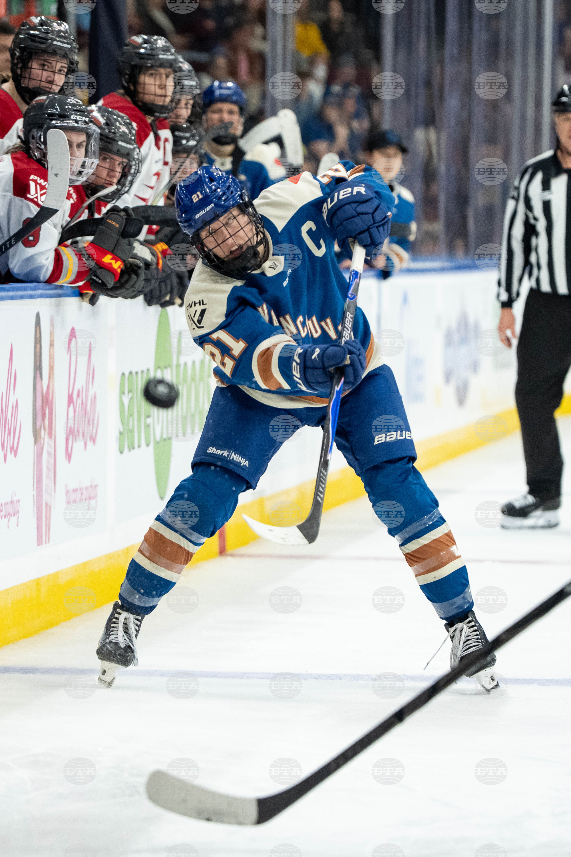 PWHL Charge Goldeneyes Hockey