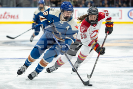 PWHL Charge Goldeneyes Hockey