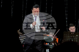 Казанлък - Васил Петров - 30 години на сцена