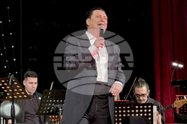 Казанлък - Васил Петров - 30 години на сцена