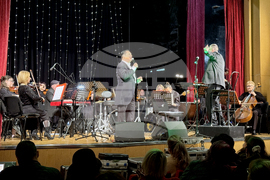 Казанлък - Васил Петров - 30 години на сцена