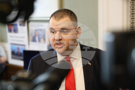 Народно събрание - Делян Пеевски - изявление - кабинет