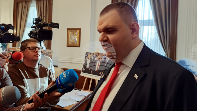 Днес ще подам искане до комисията да преценят дали има нужда от моята охрана, каза Делян Пеевски