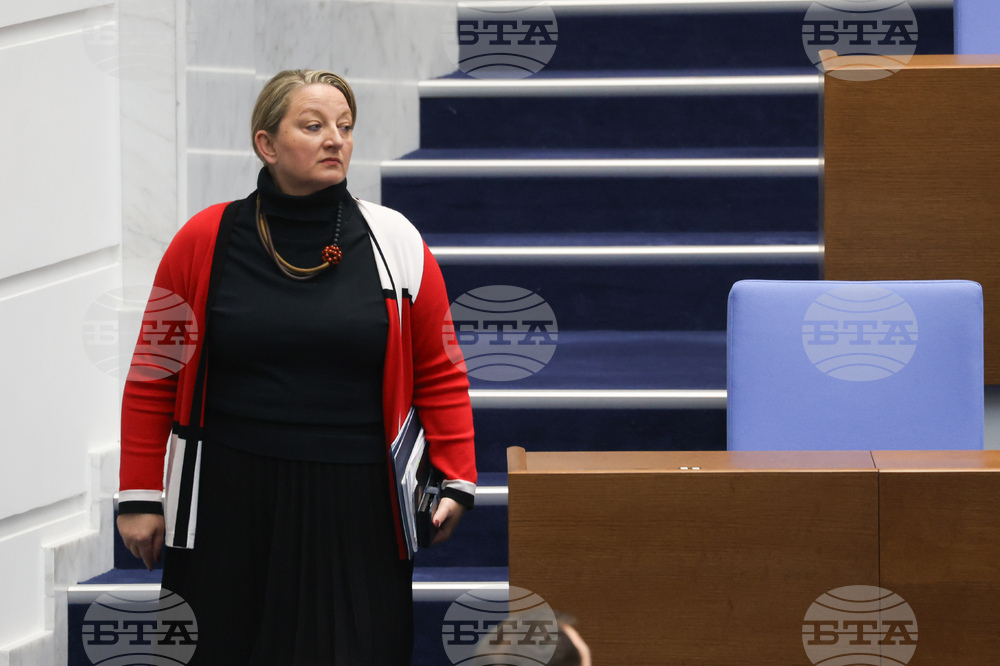 Народно събрание - заседание - Деница Сачева