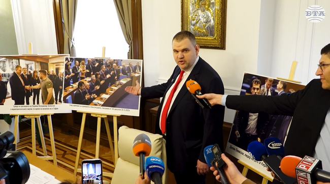 Няма да позволим да се подмени историята, каза Делян Пеевски пред журналисти в кабинета си в парламента