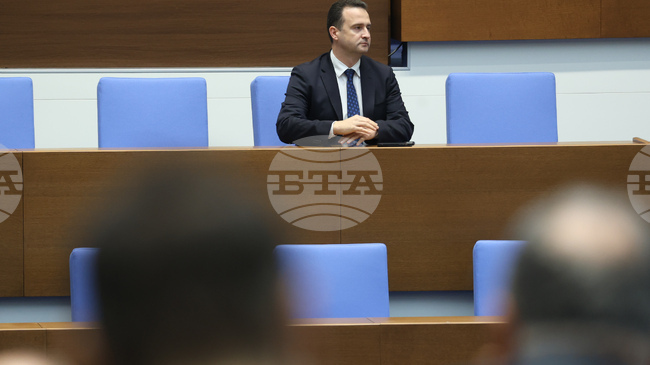 Министърът на енергетиката се ангажира да бъде направена проверка за подготвена покупко-продажба на терен за 7-и и 8-и блок на АЕЦ "Козлодуй"