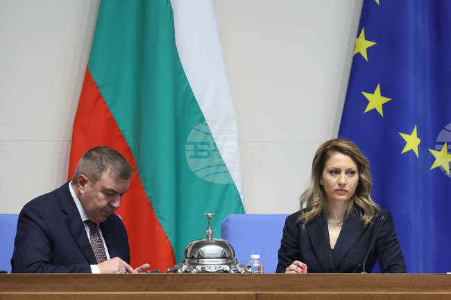 Парламентът се отказа да обсъди проектобюджетите на НЗОК и на държавата за 2026 г.