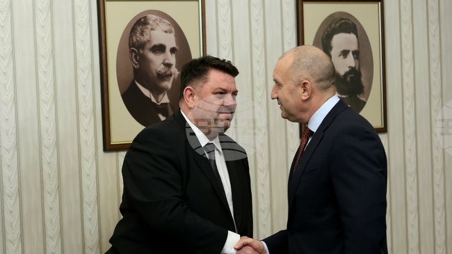 President Radev Starts Consultations with BSP-United Left before Presenting Cabinet-Forming Mandates