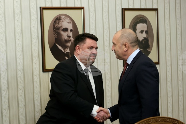 President Radev Starts Consultations with BSP-United Left before Presenting Cabinet-Forming Mandates