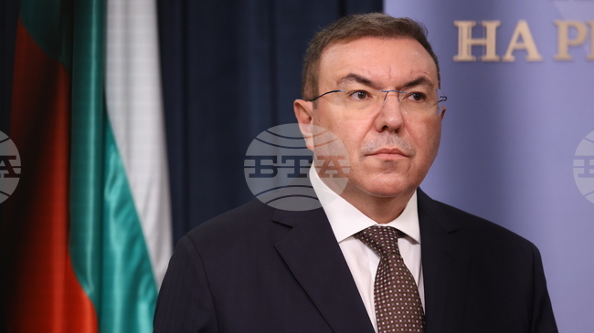 Гюров е ярко политическо лице, към момента няма депозирана оставка на Делян Добрев, каза Костадин Ангелов от ГЕРБ