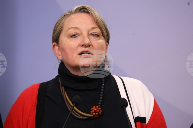 Parliament Passes on Second Reading Amendments to Family Code Regarding Shared Parenting