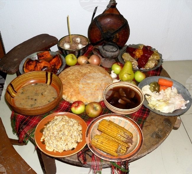 Две тутракански читалища организират общ кулинарен конкурс „Коледна традиционна вечеря“
