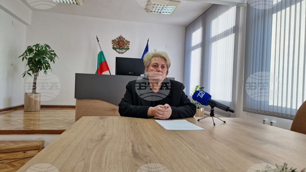 Шумен - Областна администрация - среща на областния управител Катя Иванова с журналисти