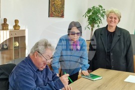 Шумен - Областна администрация - среща на областния управител Катя Иванова с журналисти