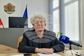 Шумен - Областна администрация - среща на областния управител Катя Иванова с журналисти