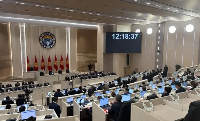 КАБАР: Киргизстанският президент поздрави новоизбраният състав на киргизстанския парламент