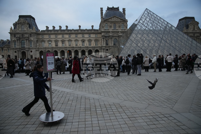 Лувърът отчита лек ръст на посетителите през 2025 г.