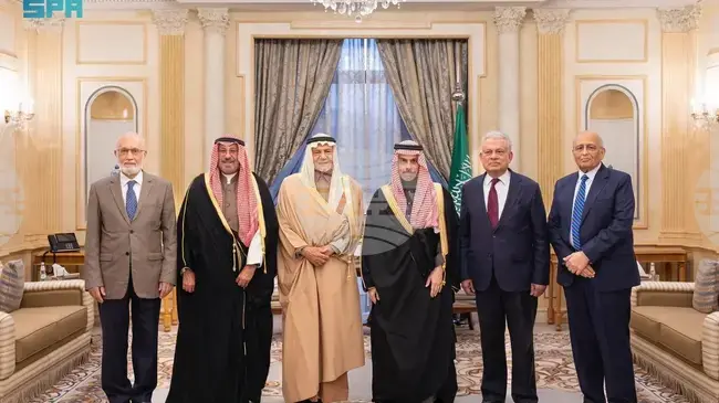 СПА: Саудитския външен министър се срещна с председателя на настоятелството на Оксфордския център за ислямски изследвания